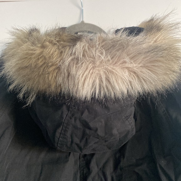 Aritzia Community Parka - Picture 9 of 9